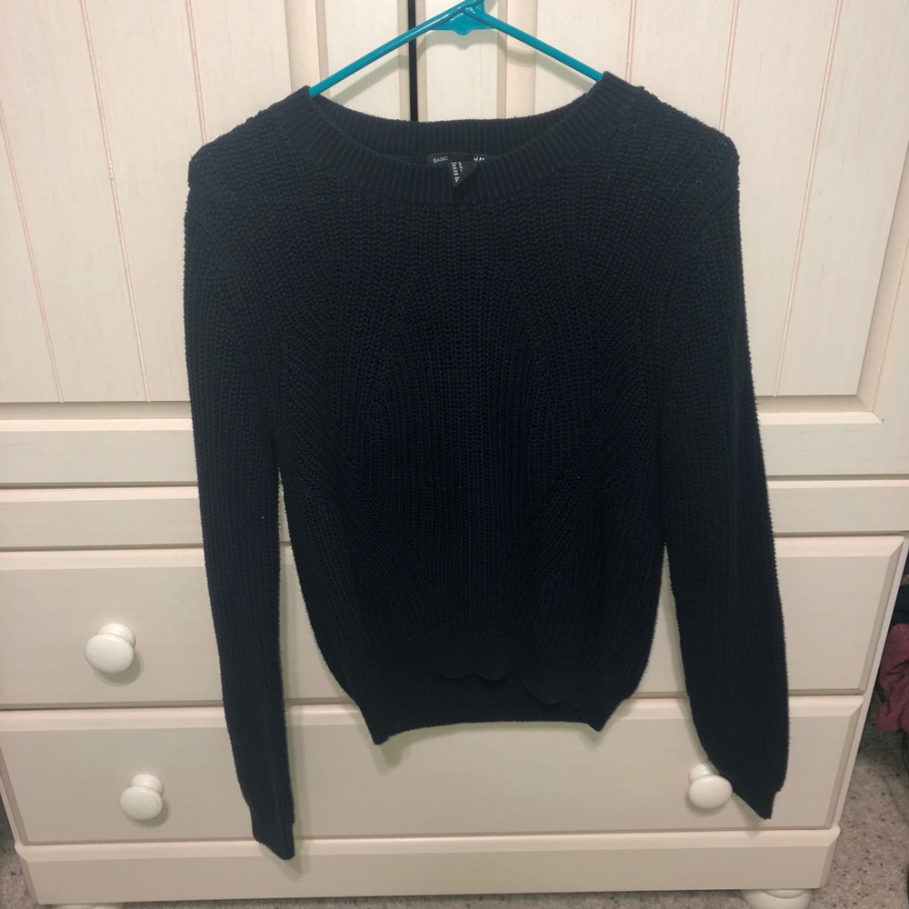 H&M NAVY BLUE KNIT SWEATER